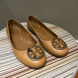 Classic Tan Tory Burch Flats